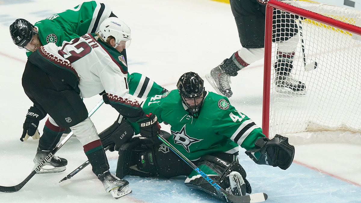 Coyotes Stars NHL