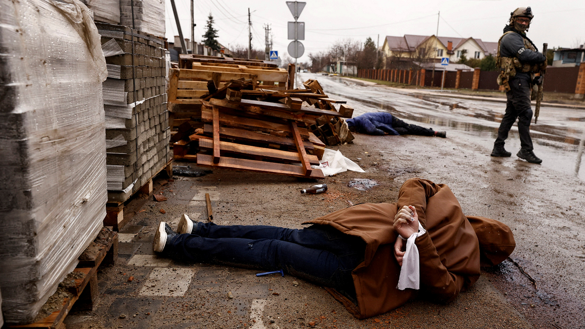 Body in street in Bucha, Ukraine