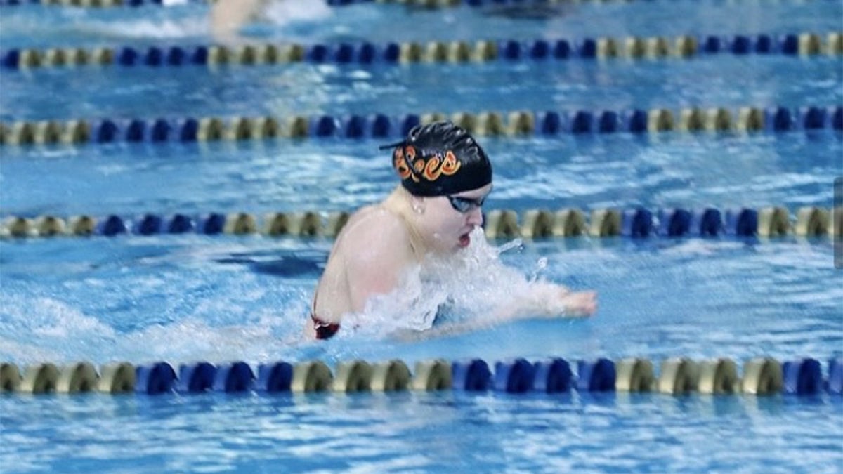 Olena Sadovska, Ohio resident, swimming