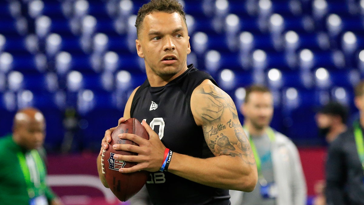 Desmond Ridder throws during the NFL combine