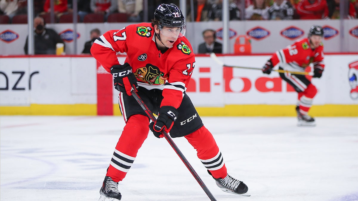 Blackhawks center Dylan Strome