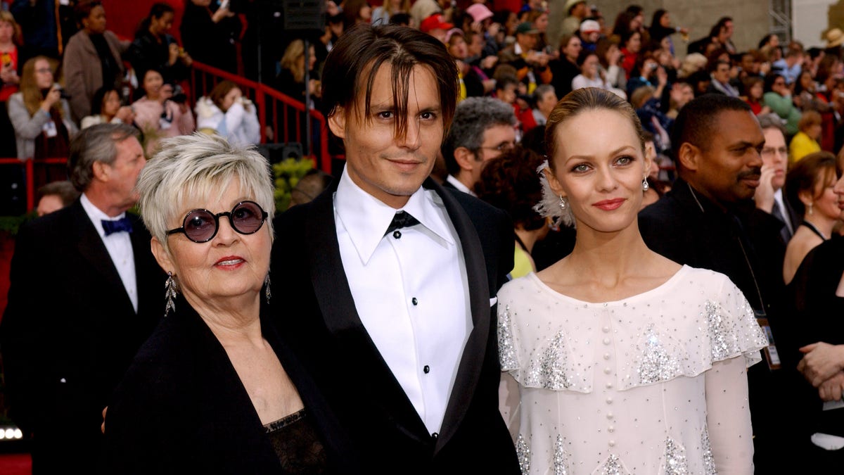Johnny Depp, Vanessa Paradis, his mom Betty Sue