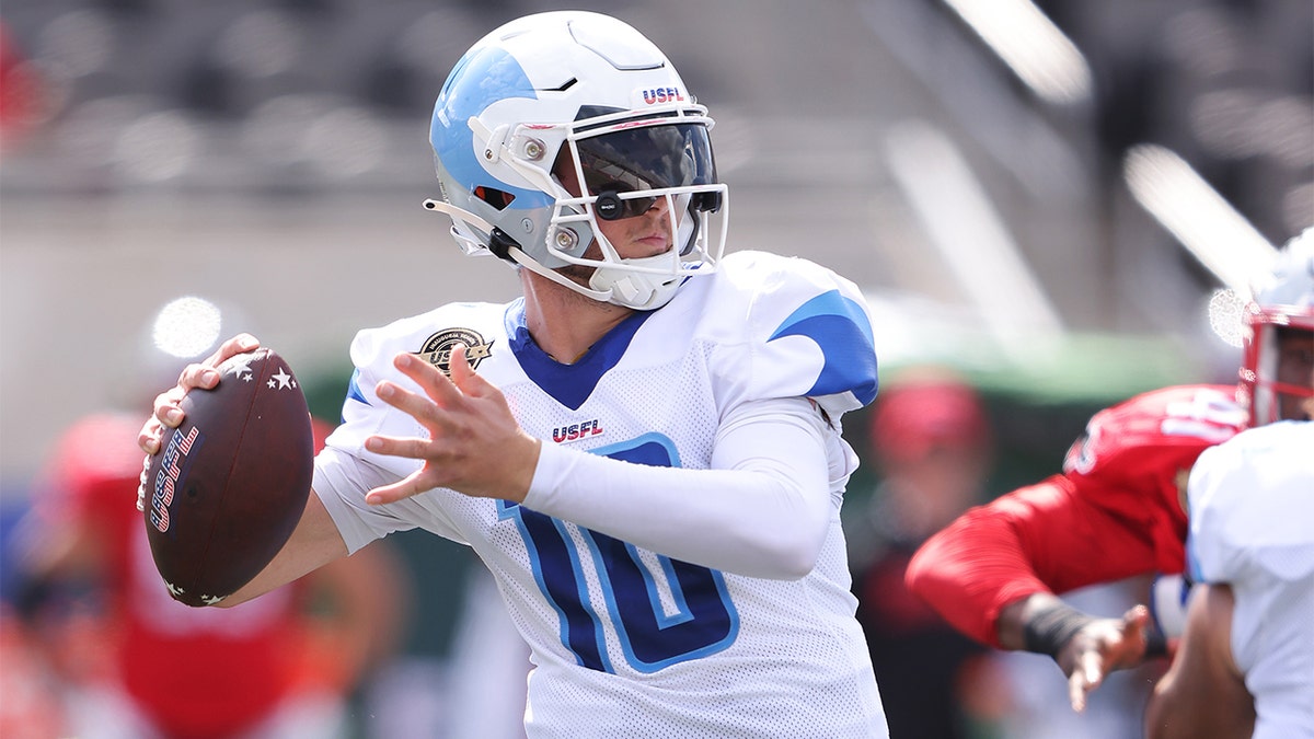 Kyle Sloter throws the ball for the Breakers