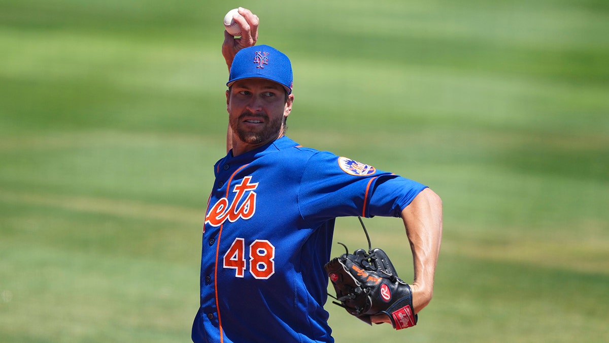 Mike Piazza 'praying' Jacob deGrom re-signs with Mets