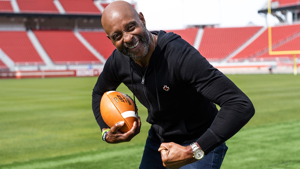 Jerry Rice has partnered with the American Red Cross.