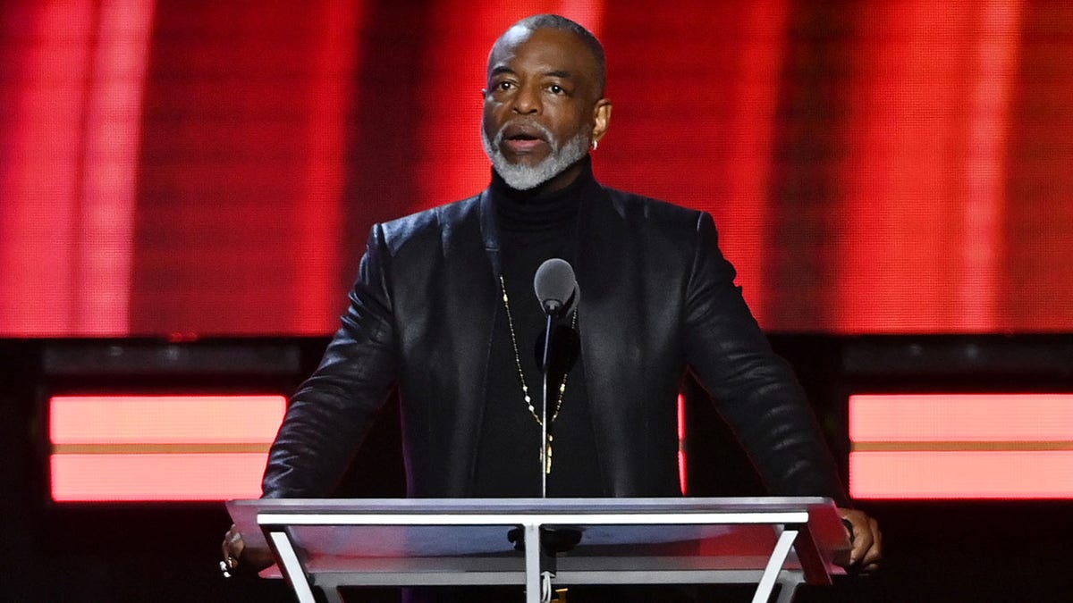 LeVar Burton makes a Will Smith joke on stage during the 64th Annual Grammy Awards.