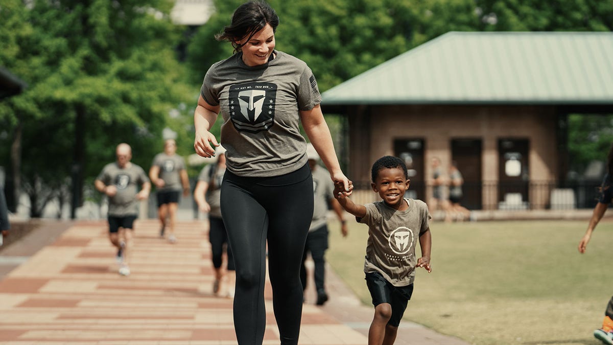 People participating in Travis Manion Foundation's annual Manion WOD to honor the nation's fallen heroes. 