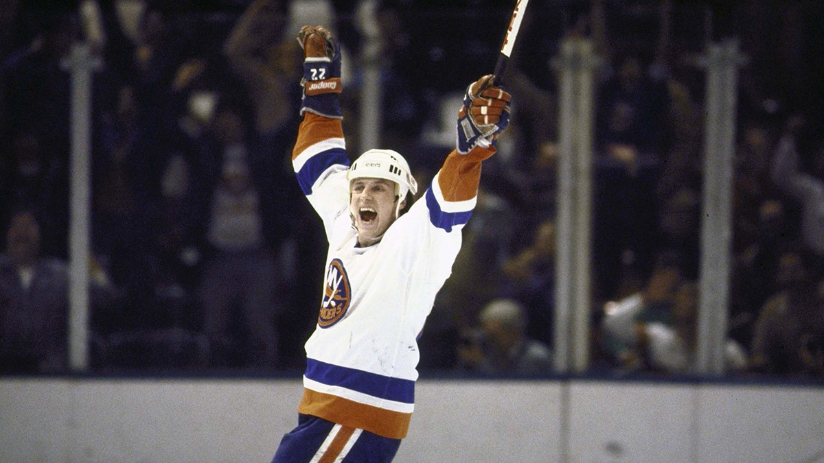 Mike Bossy, Islanders great, four-time Stanley Cup champion, dies