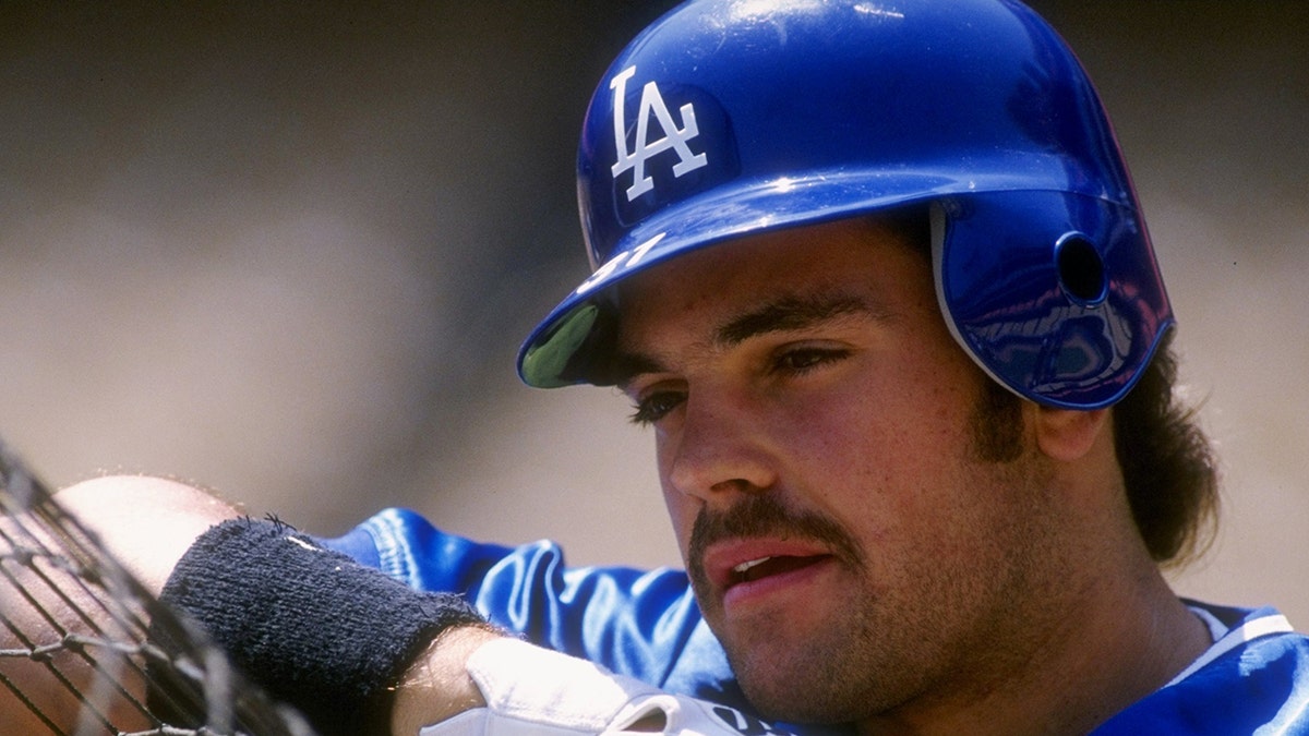 MLB legend Mike Piazza still feels excitement for Opening Day