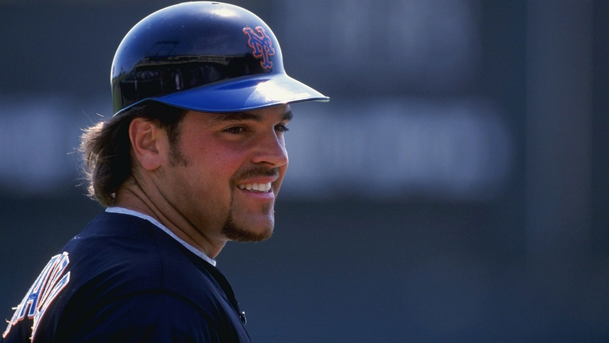 MLB legend Mike Piazza still feels excitement for Opening Day, recalls fond  memories