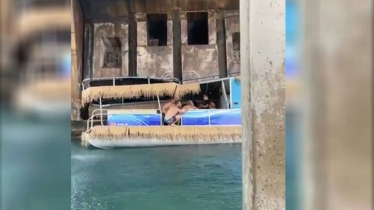 South Florida drawbridge crushes boat