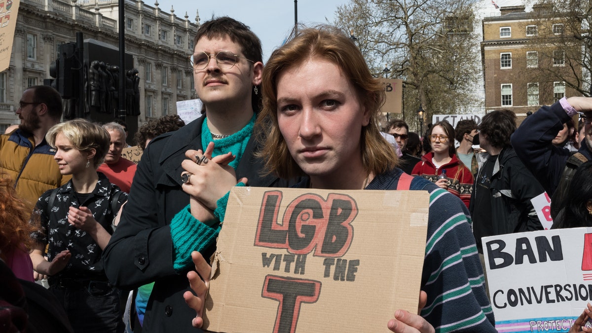 LGBT-Trans-protest