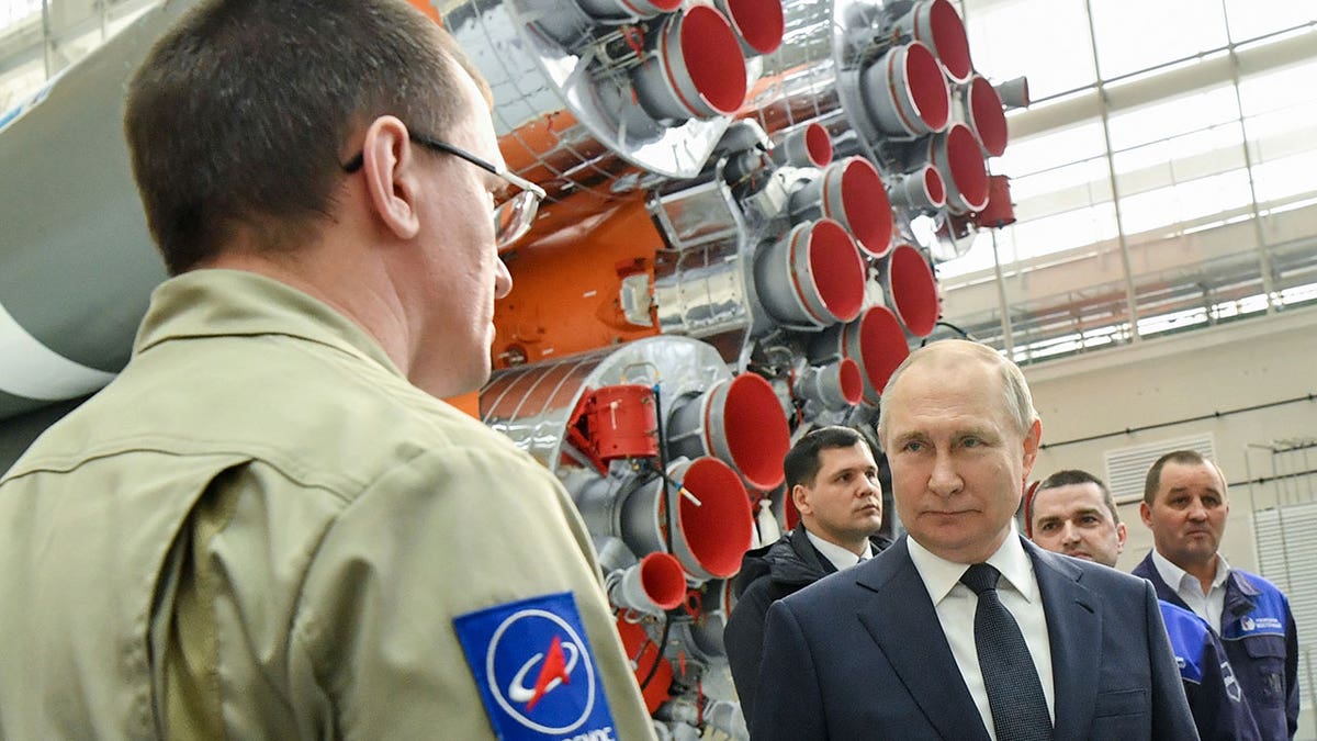 Putin Roscosmos