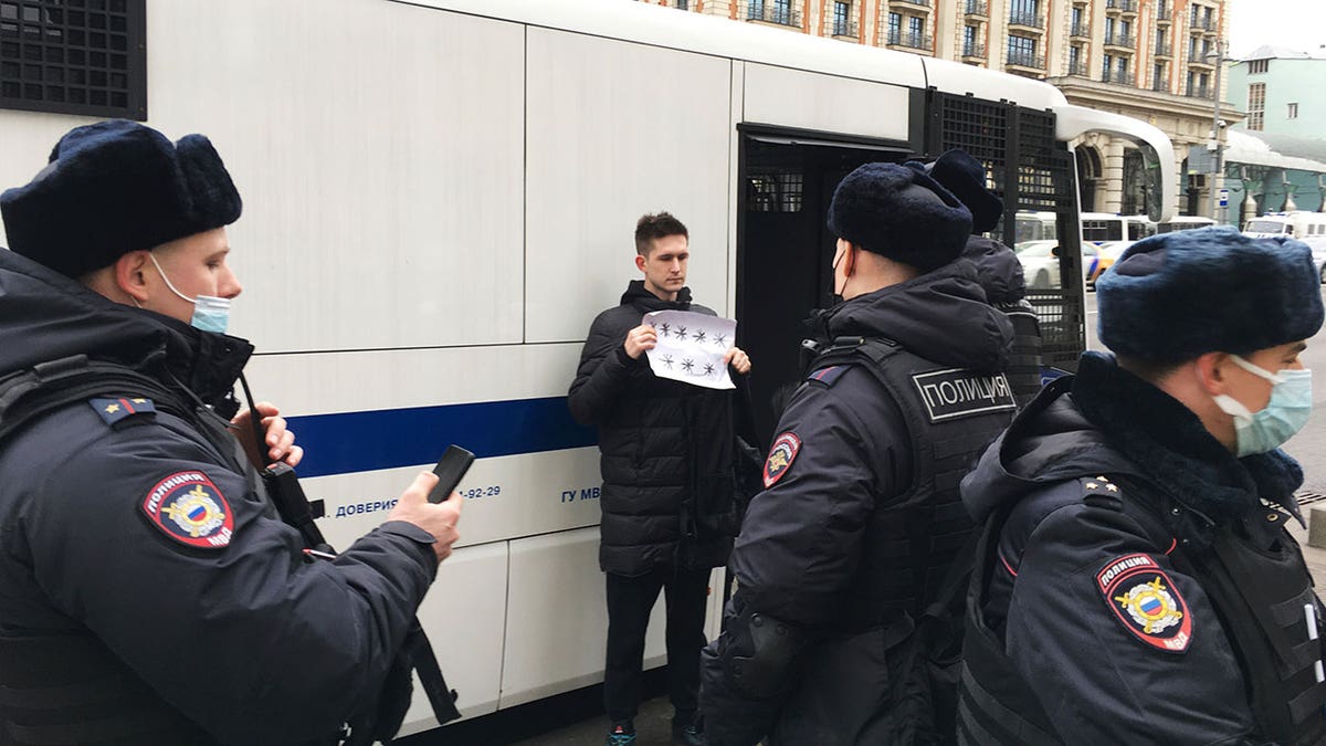  Dmitry Reznikov Russia arrest free speech