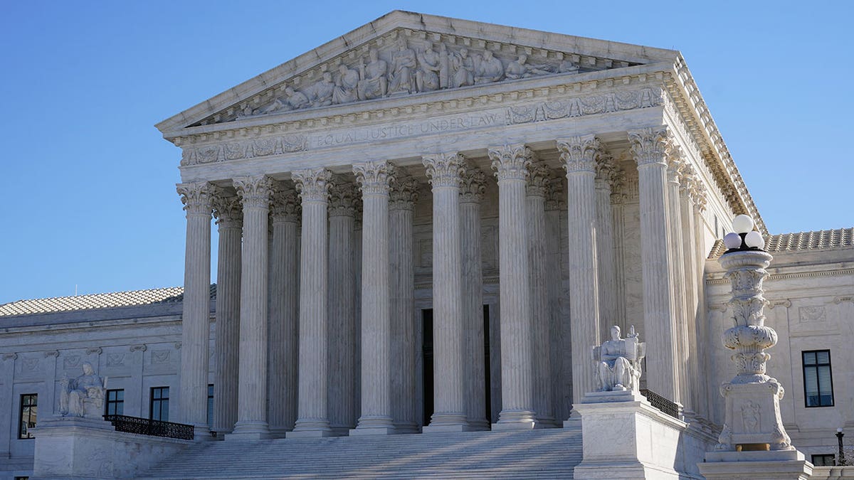 Supreme Court outside