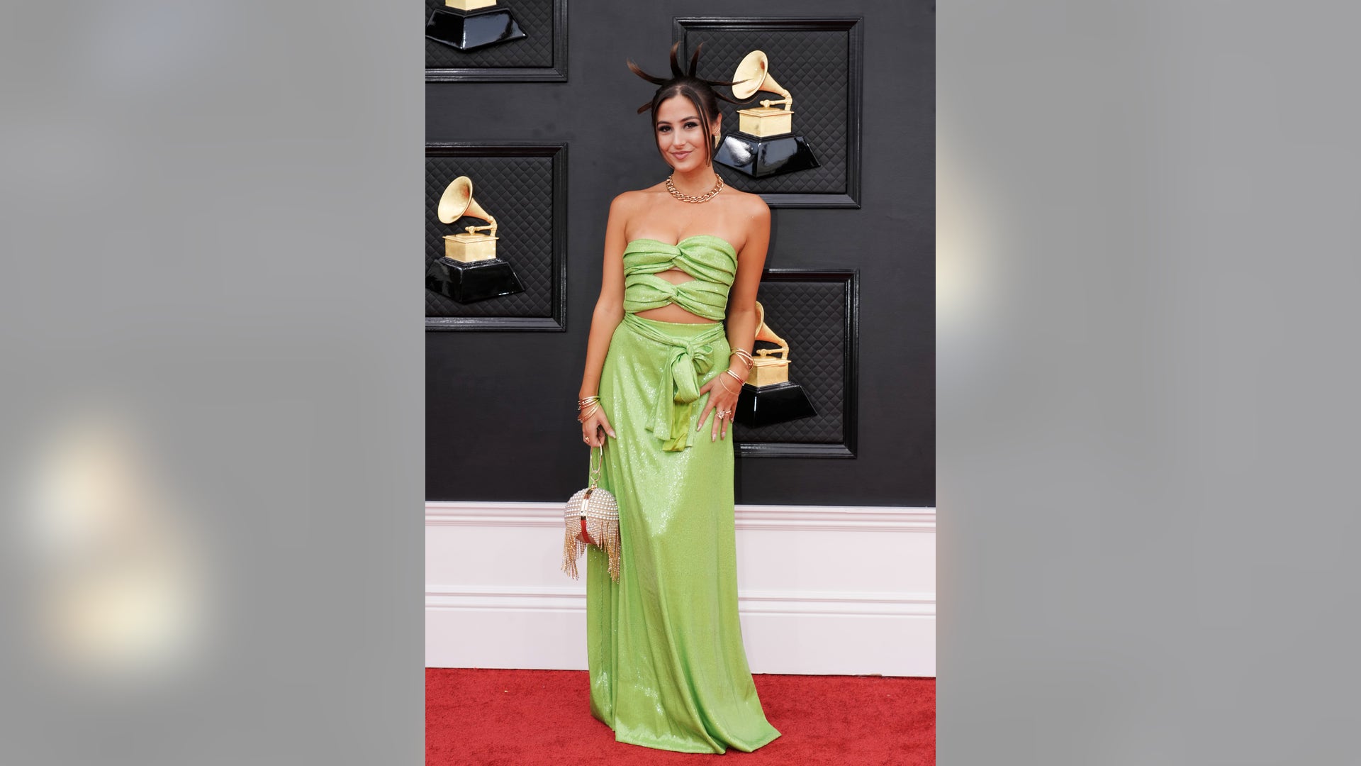 Tia Tia 64th Annual Grammy Awards