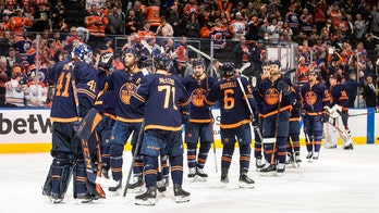 Connor McDavid has goal, 2 assists as Oilers beat Stars 5-2