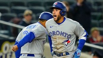 George Springer answers boos with HR, 3 hits, leads Jays over Yanks