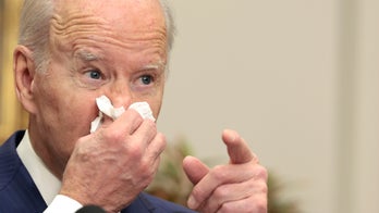 Biden met Ukraine First Lady Olena Zelenska, flew with Dem lawmakers while possibly contagious with COVID