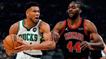 Bucks bounce back after blowing big lead to beat Bulls