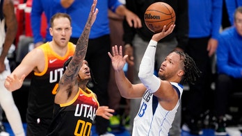 Jalen Brunson scores 41 points, Mavericks make 22 3s in Game 2 win vs Jazz