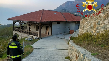 Fire breaks out at Italian lake villa owned by member of Putin's inner circle