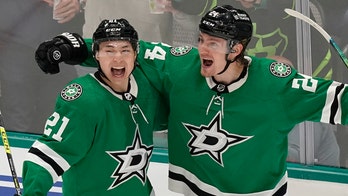 Stars make Lightning wait on playoff clincher with win