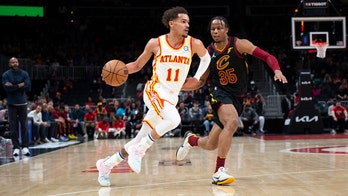 Trae Young leads surging Hawks past struggling Cavaliers