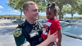 Florida mom thanks deputy who climbed burning apartment building to save 2-year-old daughter from fire
