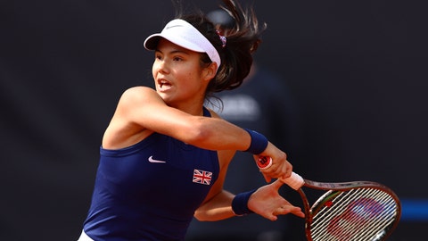 US Open champ Emma Raducanu loses toenails after intense clay court training