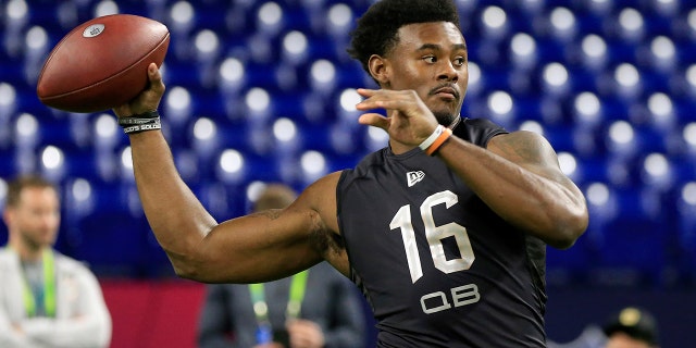 Malik Willis of the Liberty Flames throws during the NFL Combine at Lucas Oil Stadium on March 3, 2022, in Indianapolis, Indiana.