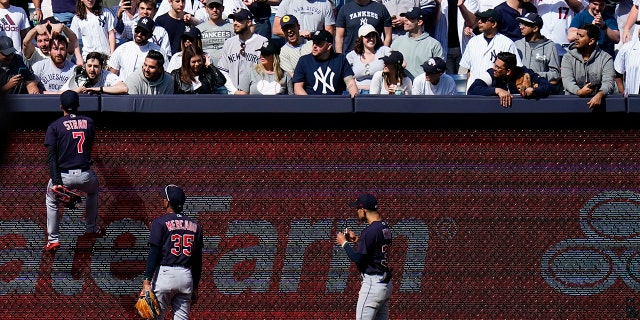 Guardians' Myles Straw taunted by Yankees fans day after ugly incident, 'worst fan base' comments 2 Cleveland Guardians' Myles Straw (7) climbs the left field wall to talk with a fan during the ninth inning of a baseball game against the New York Yankees Saturday, April 23, 2022, in New York. The Yankees won 5-4.