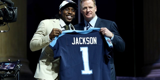 Adoree 'Jackson of USC poses alongside NFL Commissioner Roger Goodell after being selected by the Tennessee Titans during the first round of the 2017 NFL Draft on April 27, 2017 in Philadelphia, Pennsylvania.