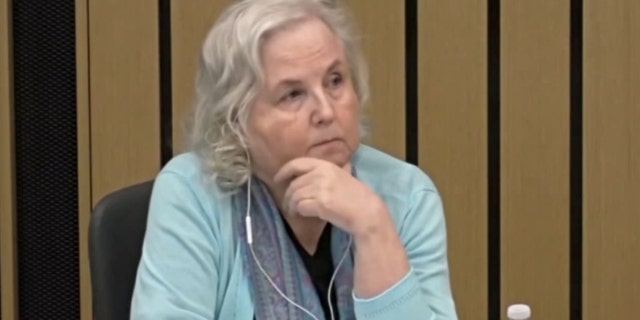 Nancy Crampton Brophy appears in an Oregon courtroom for her murder trial. She is accused in the 2018 matando a su marido, Daniel Brophy.
