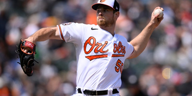 Baltimore Orioles starting pitcher Bruce Zimmermann (50) delivers a pitch during the third inning of a baseball game against the New York Yankees, 일요일, 4 월 17, 2022, 볼티모어.