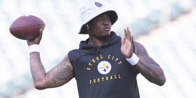 Dwayne Haskins of the Pittsburgh Steelers warms up ahead of a preseason game against the Philadelphia Eagles game at Lincoln Financial Field on August 12, 2021 in Philadelphia.