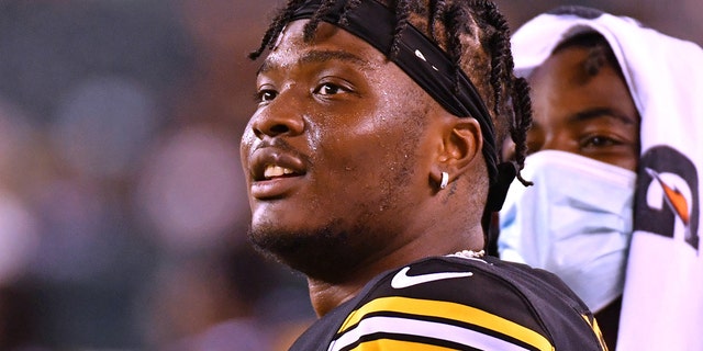 Pittsburgh Steelers quarterback Dwayne Haskins on the sidelines against the Philadelphia Eagles at Lincoln Financial Field in Philadelphia August 12, 2021.