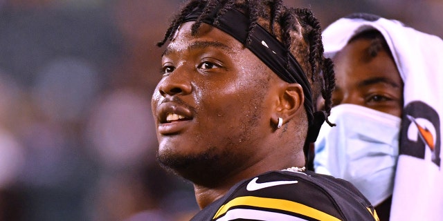 Pittsburgh Steelers quarterback Dwayne Haskins on the sidelines against the Philadelphia Eagles at Lincoln Financial Field in Philadelphia August 12, 2021.