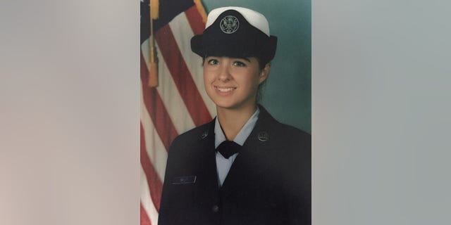 Gretchen Smith joined the Air Force, rising from poverty to complete her college education