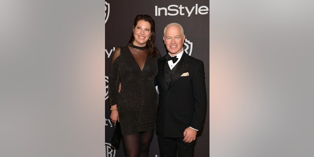 Neal McDonough married former South African model Ruvé Robertson in 2003. They have five children.