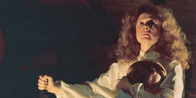 Piper Laurie starred in the 1976 film "Carrie."