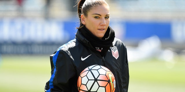 Hope Solo, #1 of the United States, looks on prior to the match against Colombia at Talen Energy Stadium on April 10, 2016 在切斯特, 宾夕法尼亚州.  The United States defeated Colombia 3-0. 