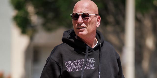 Howie Mandel in sunglasses