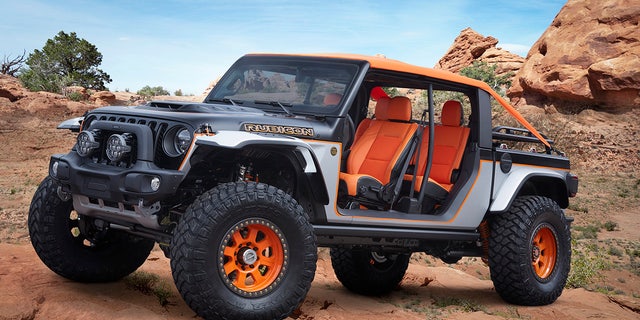 The Jeep Bob concept is a Gladiator pickup with a very short bed.