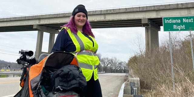 Krista Sheneman, a 33-year-old artist and diabetic, is walking 470 miles from Ohio to Tennessee.