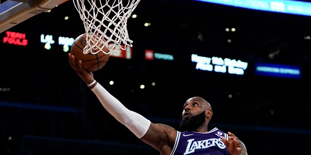 Los Angeles Lakers forward LeBron James shoots during the second half of a game against the New Orleans Pelicans in Los Angeles April 1, 2022.