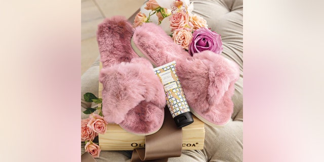 Olive & Cocoa Ombre Slippers & Hand Cream