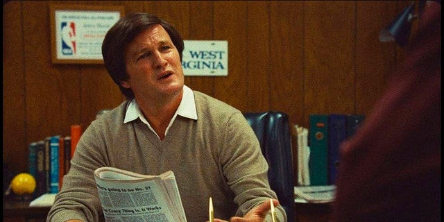 This image released by HBO shows Jason Clarke as Jerry West in a scene from "Winning Time: The Rise of the Lakers Dynasty."