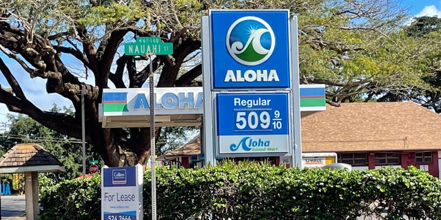 As gas prices remain high, Fox Nation drills down on oil-rich areas in America 2 A sign displays the current gas price at an Aloha gas station in Waialua, Oahu, HI. March, 28, 2022. (Fox News)