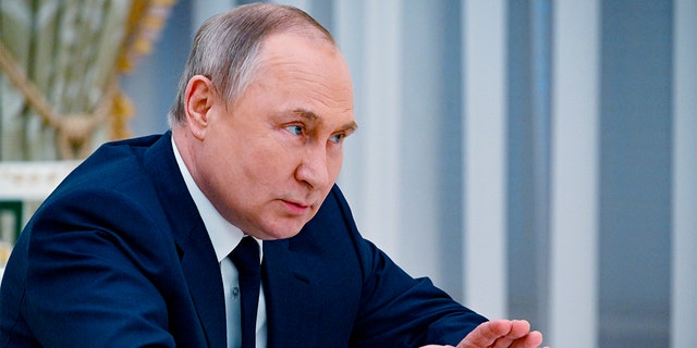 Sančess uzaicināja Krievijas prezidentu Vladimiru Putinu "agresors."